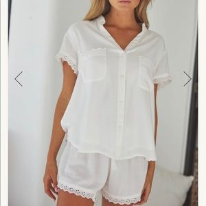 Piyama pajamas in ivory in a size medium. They’d be perfect for your wedding day